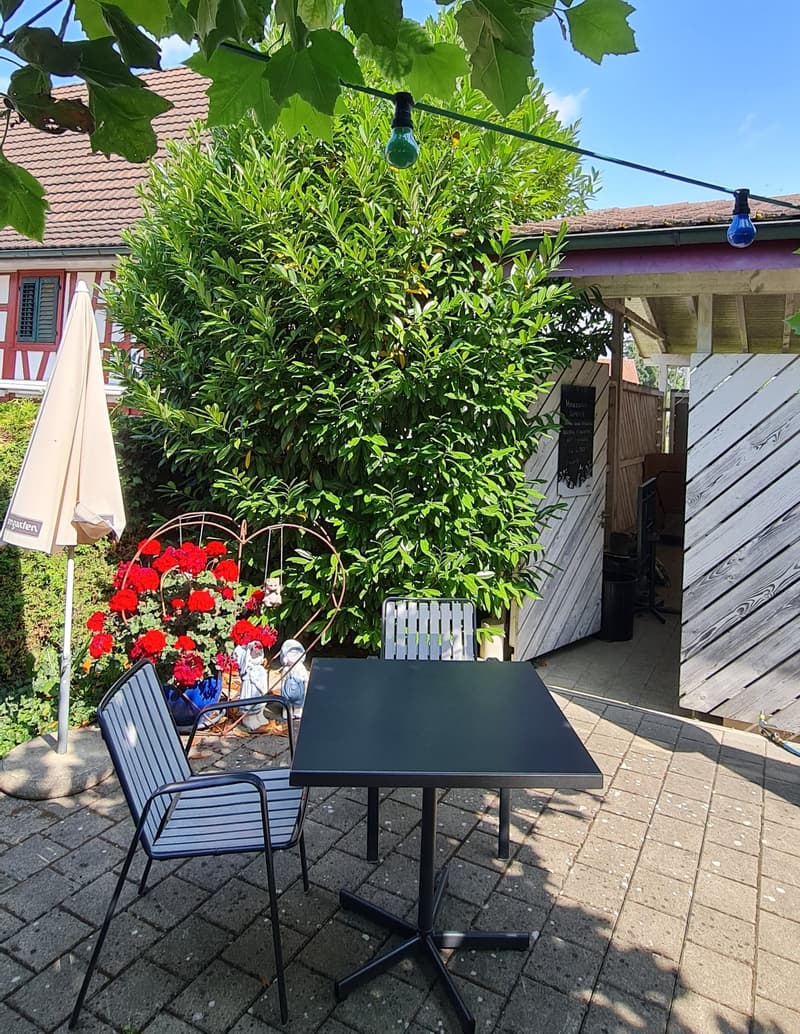 Restaurant fraîchement rénové avec histoire à la recherche de nouveaux hôtes (9)