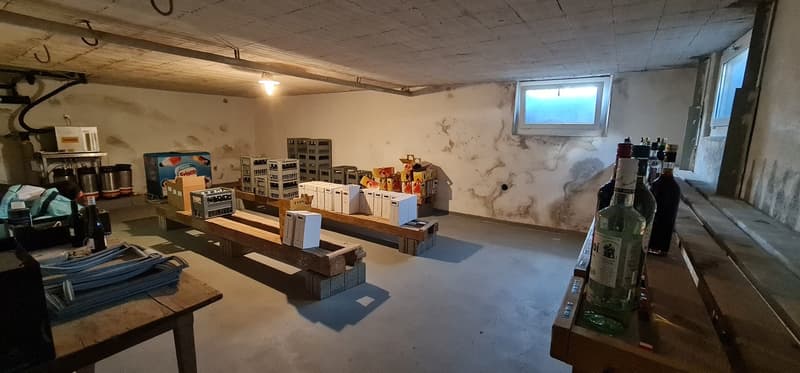 Restaurant fraîchement rénové avec histoire à la recherche de nouveaux hôtes (12)