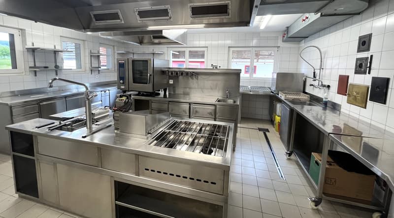 Restaurant fraîchement rénové avec histoire à la recherche de nouveaux hôtes (6)