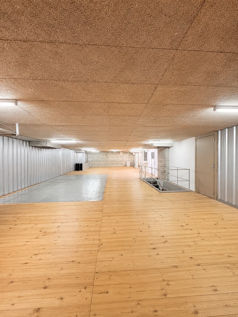 Grosszügige Lagerfläche auf zwei Etagen mit ca. 570 m² zu vermieten (2)