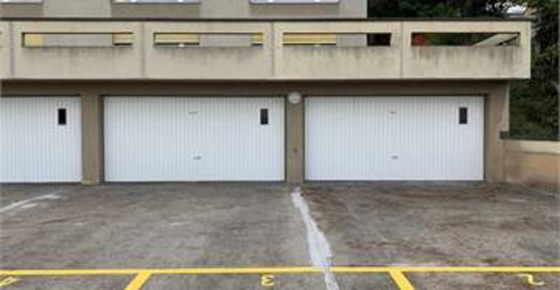 Ab sofort mehrere Garagenplätze zu vermieten (1)