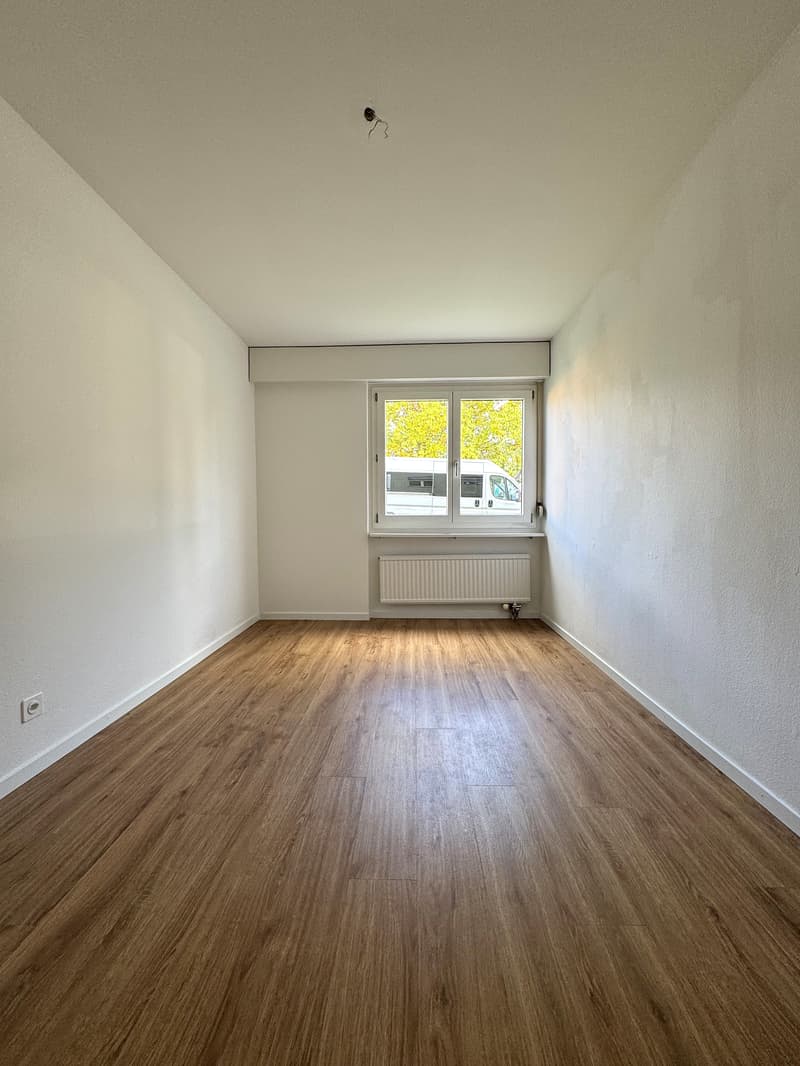 Appartement de 3,5 pièces lumineux au rez-de-chaussée dans un endroit calme (8)