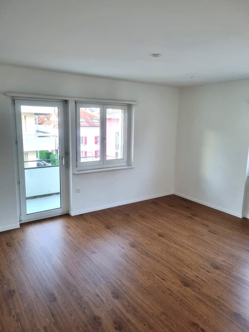 Charmante 3 Zimmer - Wohnung im 3. OG rechts (2)