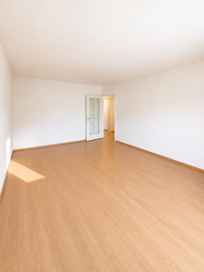Helle 3-Zimmerwohnung im 3.OG an zentraler Lage (2)