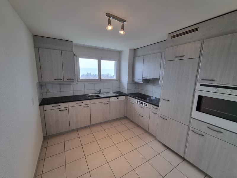 Sunny 4.5-room apartment in a prime location (5)
