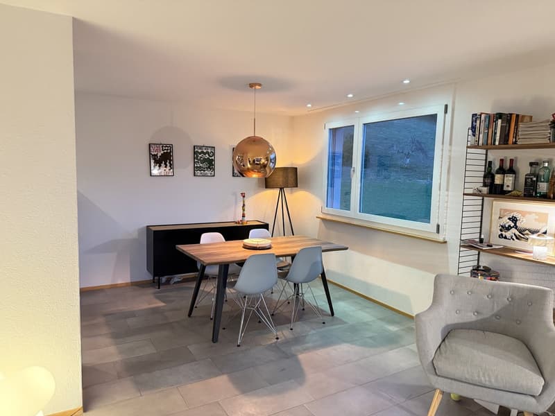 Helle 4.5-Zimmerwohnung mit grosszügigen Aussenflächen und Sicht auf den Zürichsee (4)