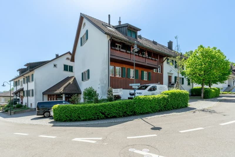 $500,000.00 WIR share possible - Exclusive wine cellar and two commercial spaces that can be converted into an apartment in a prime location in Killwangen! (13)