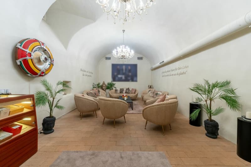 $500,000.00 WIR share possible - Exclusive wine cellar and two commercial spaces that can be converted into an apartment in a prime location in Killwangen! (4)