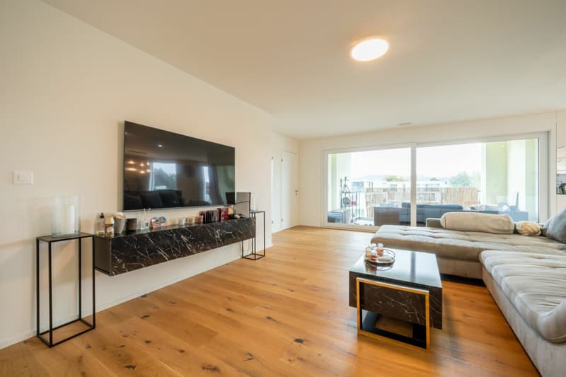 Exclusive 3.5-room apartment in prime location in Oftringen! (7)