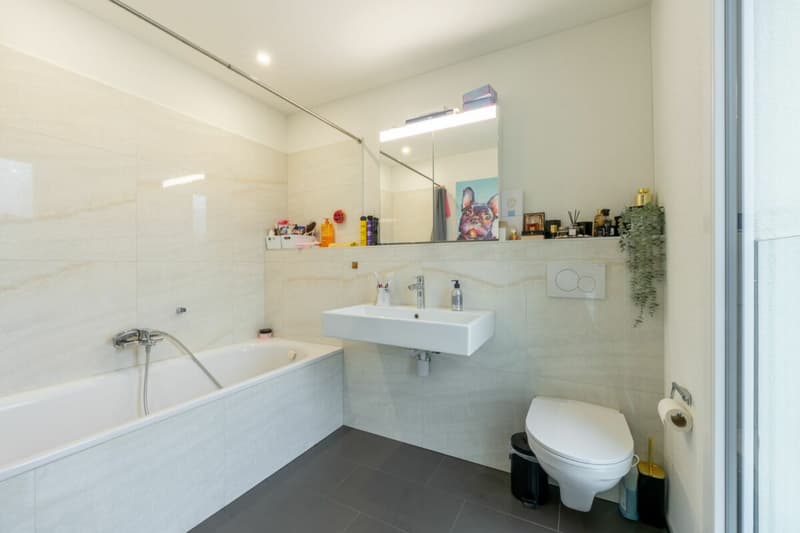 Exclusive 3.5-room apartment in prime location in Oftringen! (8)