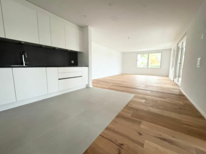 1. Loyer net cadeau ! Première location d'appartements exclusifs 3,5 pièces ; seulement quelques appartements disponibles ! (5)