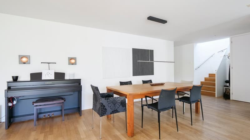Grosszügige 5.5-Zimmer-Maisonette-Wohnung mit viel Privatsphäre und Wohnkomfort (3)