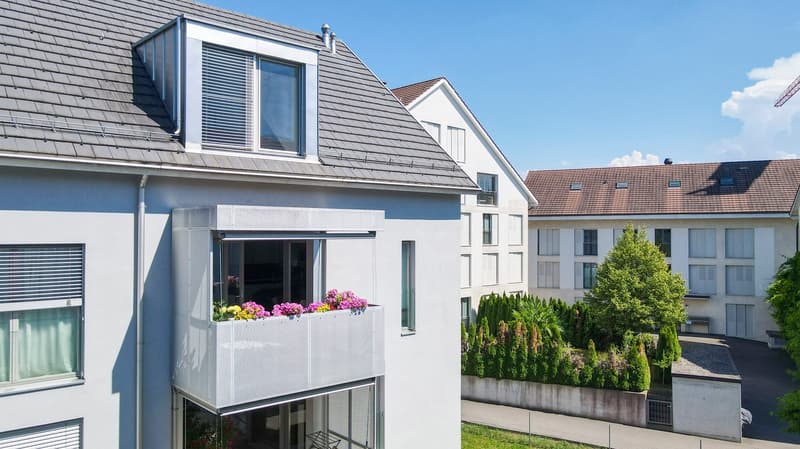 Grosszügige 5.5-Zimmer-Maisonette-Wohnung mit viel Privatsphäre und Wohnkomfort (1)
