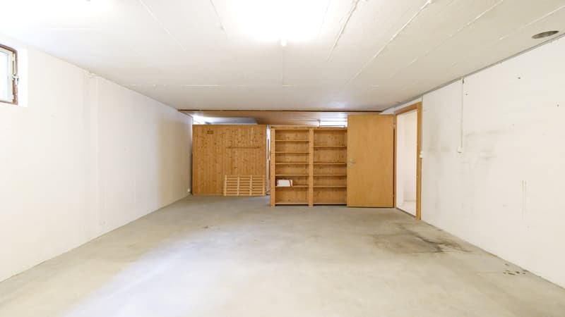 Einfamilienhaus mit grossem Ausbaupotenzial, zentral und ruhig gelegen (14)