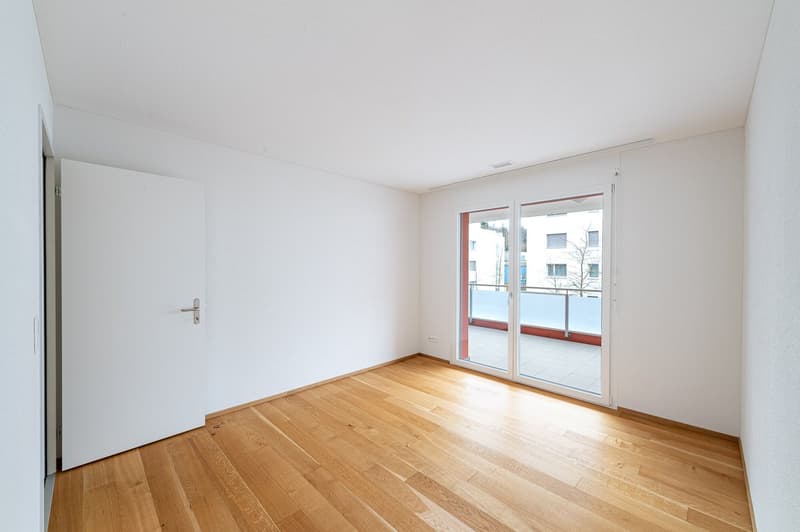 Neuwertige 3.5 Zi-Wohnung an ruhiger Lage 101m2 nähe Wald und Spital (9)