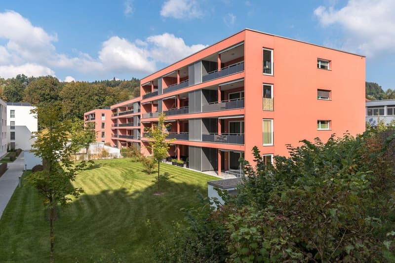 Appartamento di giardino nuovo di 3,5 locali vicino al bosco e all'ospedale 108m2 (1)