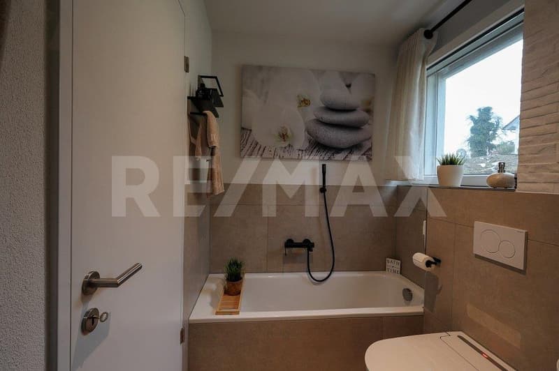 Here the family grows: 5.5 rooms, garden & hobby room in Pfeffikon (13)