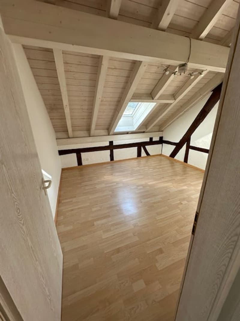 Charming 4.5-room attic apartment in a quiet location in Biembach, Emmental (14)