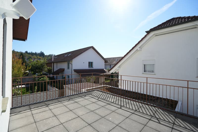 Sonniges 4-Zimmer-Doppeleinfamilienhaus mit Terrasse und Gartenhof in ruhiger Lage (13)