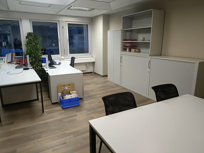 Approximately 1,000 m² of commercial space in Bern - price & area negotiable (12)