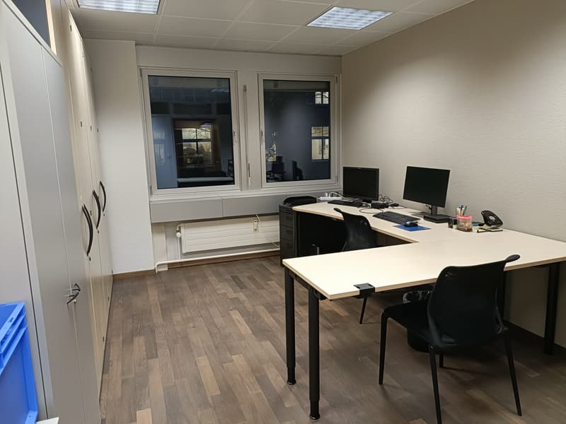 Approximately 1,000 m² of commercial space in Bern - price & area negotiable (13)