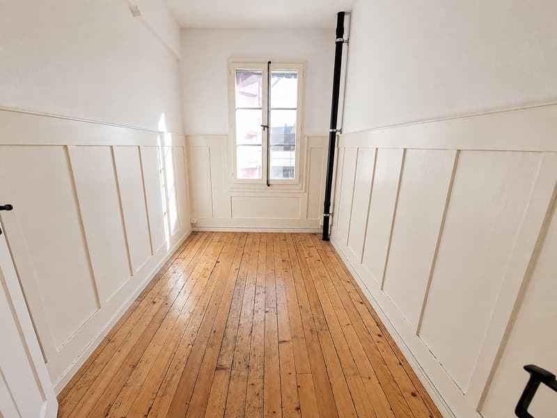 Urchige 6.5-Zimmerwohnung mit Garten in der Altstadt von Erlach (10)