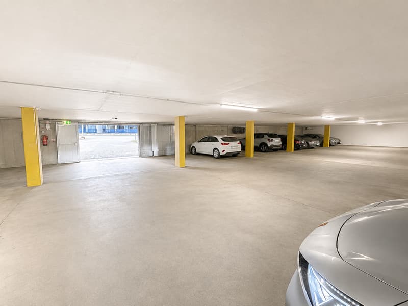 Tiefgaragenplätze zu vermieten (1)