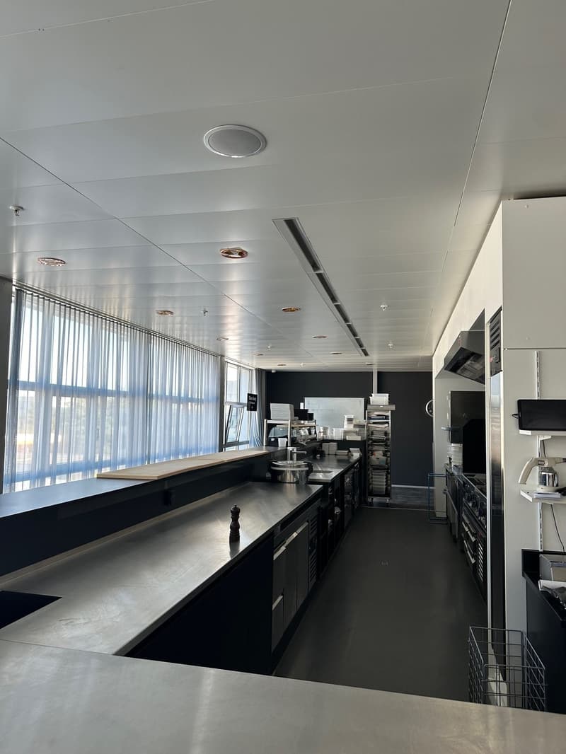 Attractive commercial or gastronomy space in the Bönicenter Thalwil – top location with high customer frequency (3)