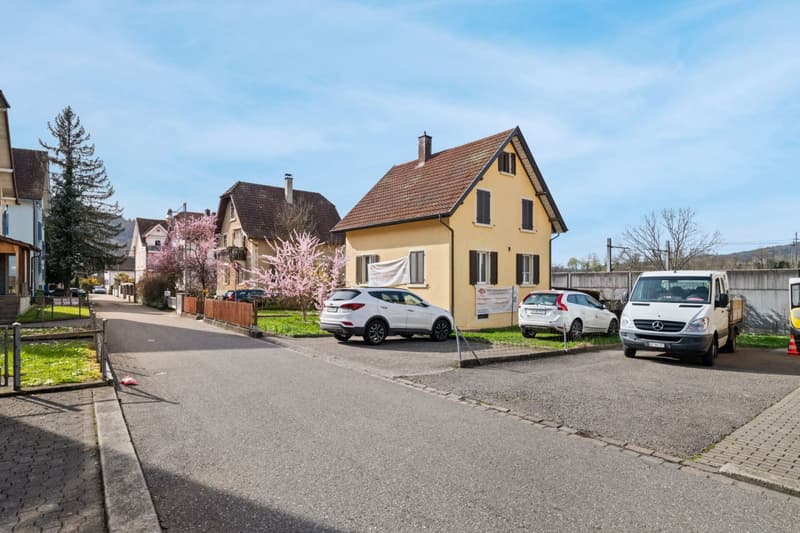 Charmantes Einfamilienhaus mit Entwicklungspotenzial in Baden (2)