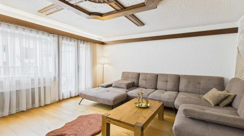 Appartamento a Maisonnette di 5,5 Locali su Tre Piani ad Agarn (2)
