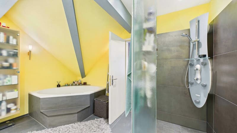Casa familiare armoniosa con giardino, piscina e comfort pensato (15)