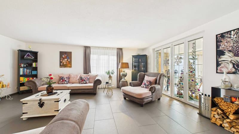 Casa familiare armoniosa con giardino, piscina e comfort pensato (5)
