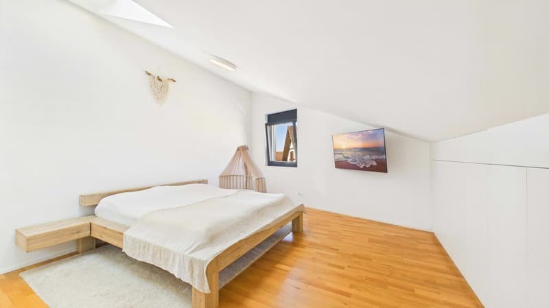 Comfort, class, and charm: 5.5-room attic maisonette in Ottenbach (7)