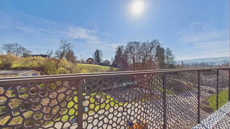 Comfort, class, and charm: 5.5-room attic maisonette in Ottenbach (2)