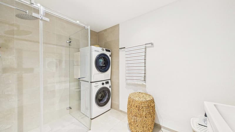 Comfort, class, and charm: 5.5-room attic maisonette in Ottenbach (17)
