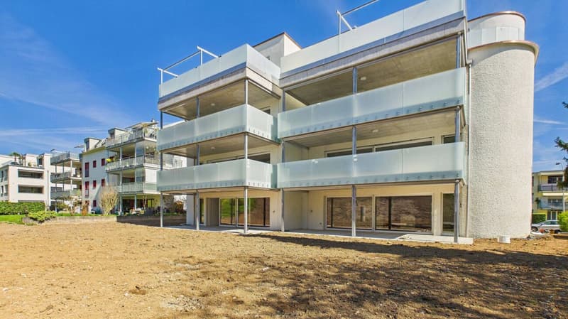Garden apartment with spacious outdoor area - modern living in like-new quality (8)