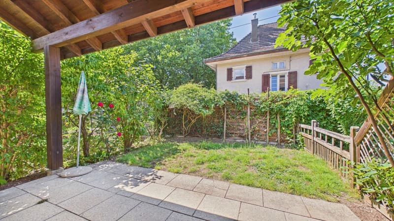 Maison mitoyenne de 4,5 pièces charmante avec cuisine neuve, jardin et cheminée (16)