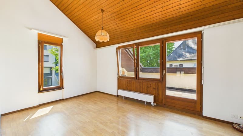 Maison mitoyenne de 4,5 pièces charmante avec cuisine neuve, jardin et cheminée (7)
