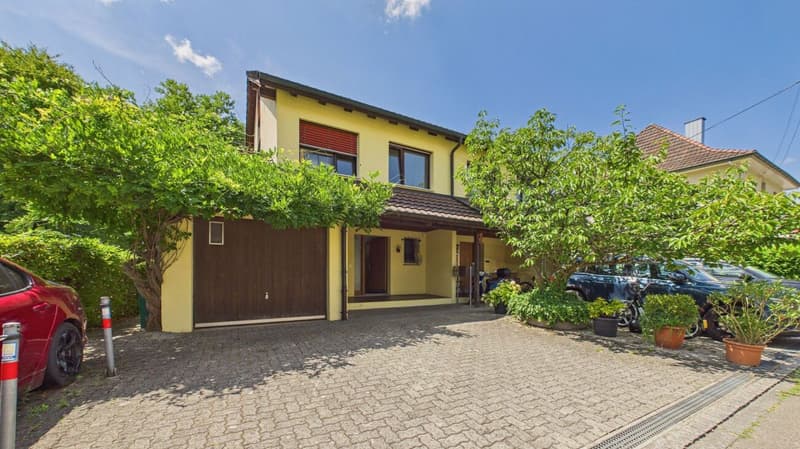 Maison mitoyenne de 4,5 pièces charmante avec cuisine neuve, jardin et cheminée (18)