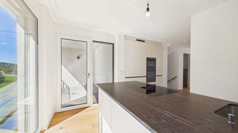 Grosszügige Duplex-Gartenwohnung mit viel Raum für eigene Ideen (4)