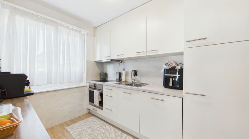 Im Baurecht: 3.5-Zimmer-Wohnung mit sonnigem Balkon in Dietikon (5)