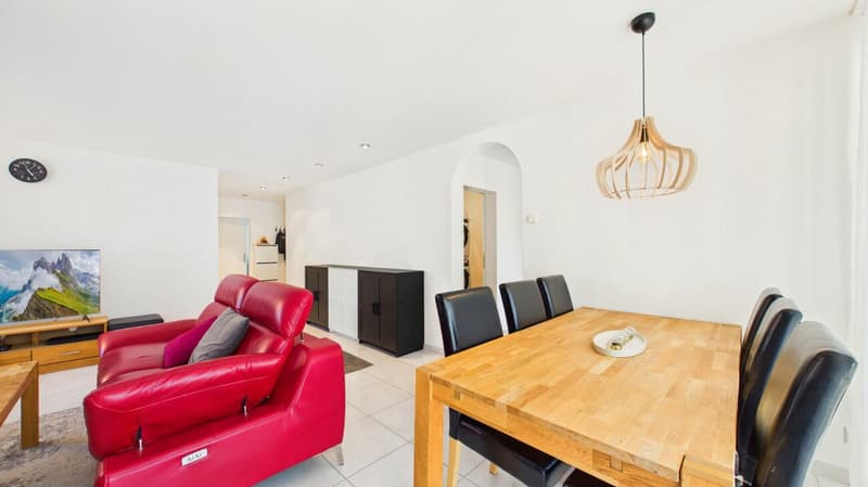 Wohnen mit Ruhe und Komfort - 3.5 Zimmer mit sonnigem Balkon (4)