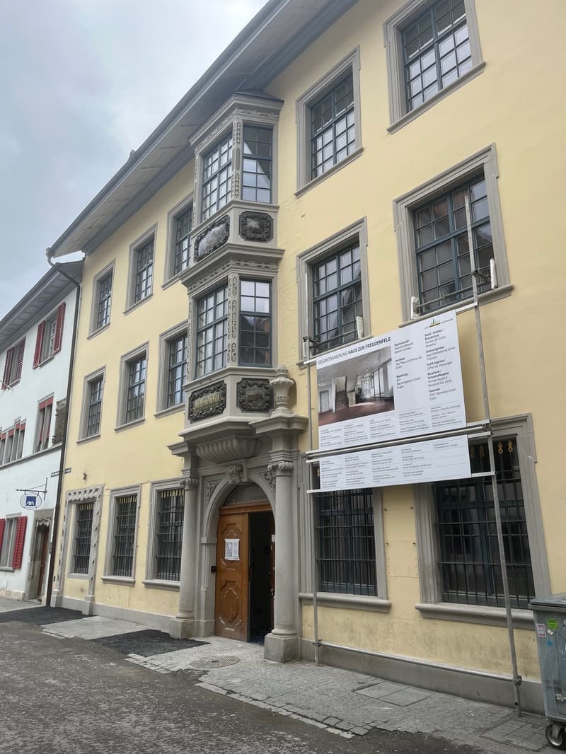 Sicht auf Hauptfassade