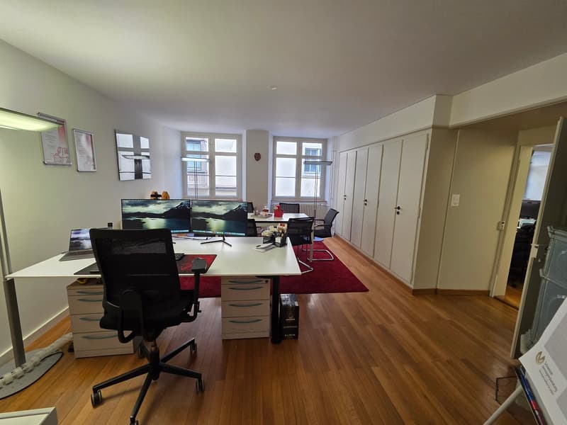 Ufficio rappresentativo nel cuore della città vecchia di Schaffhausen (5)