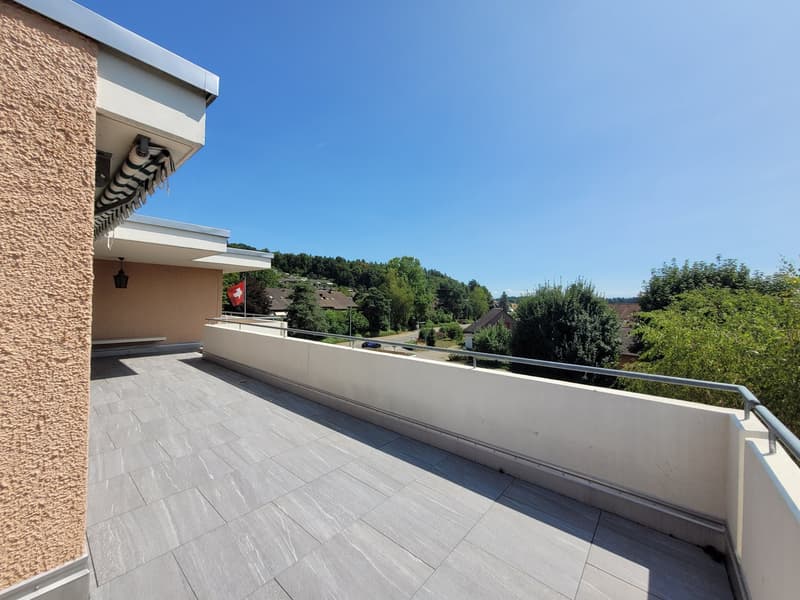 Neu sanierte Terrasse, gesamtes Geschoss