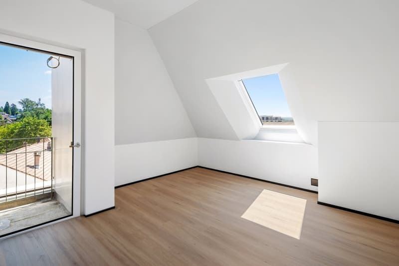 Moderne 4.5-Zimmer-Dachwohnung - Cool durch den Sommer dank Free Cooling-System (6)