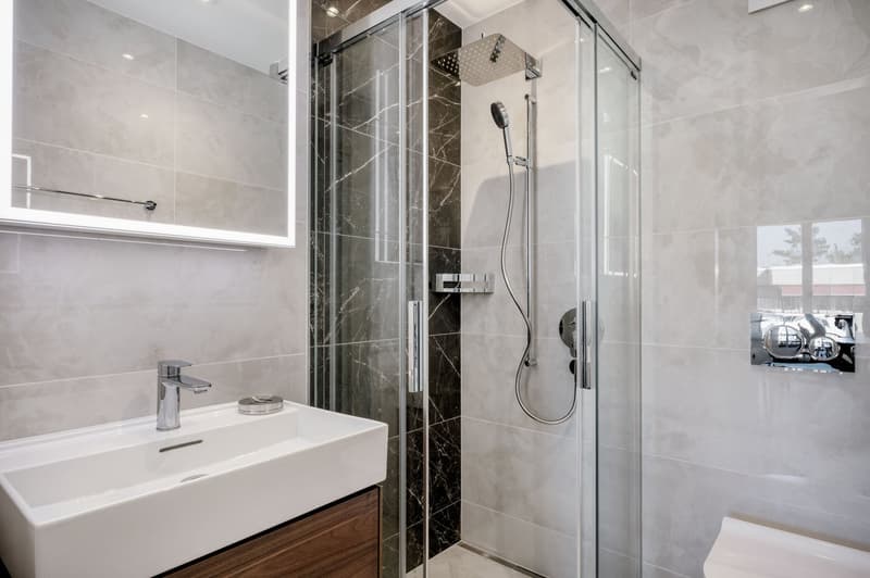 Stunning Wiedikon 3.5-room apartment with basement and W/T, close to S-Bahn Markt, via Blueground (15)