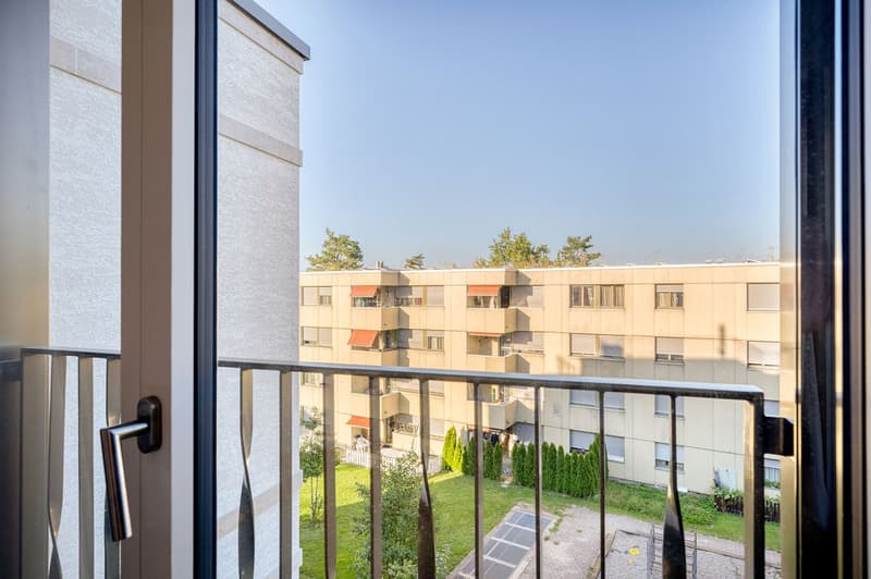 Stunning Wiedikon 3.5-room apartment with basement and W/T, close to S-Bahn Markt, via Blueground (6)