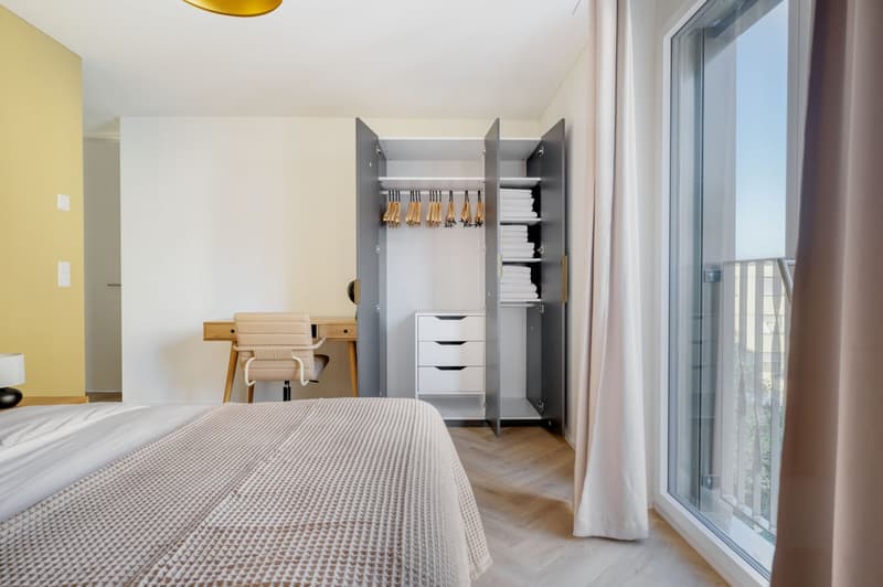 Stunning Wiedikon 3.5-room apartment with basement and W/T, close to S-Bahn Markt, via Blueground (14)