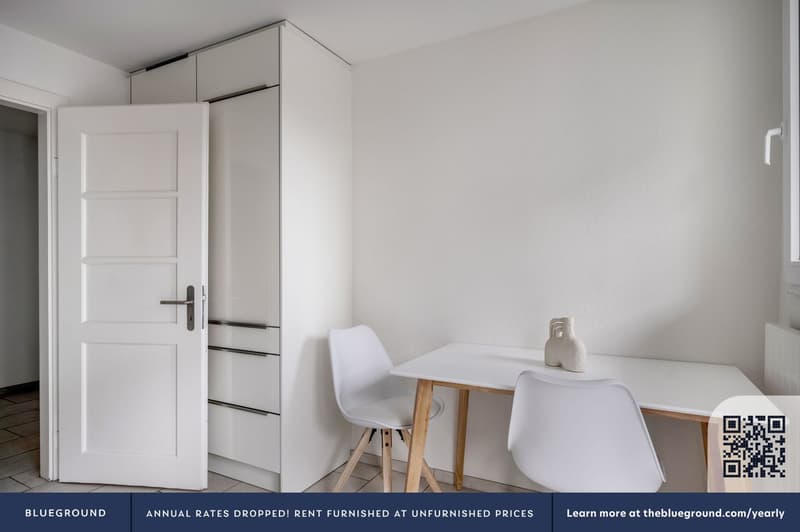Airy Wiedikon 2.5 rooms with W/T. Close to market, by Blueground (7)